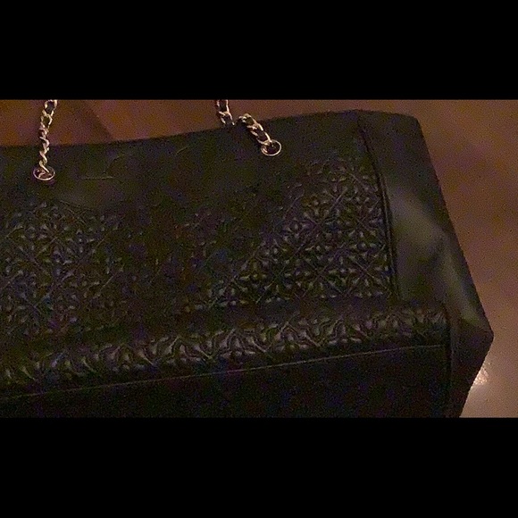 💕HP💕Tory Burch Genuine Quilted Leather Fleming Tote💕 - Picture 1 of 6